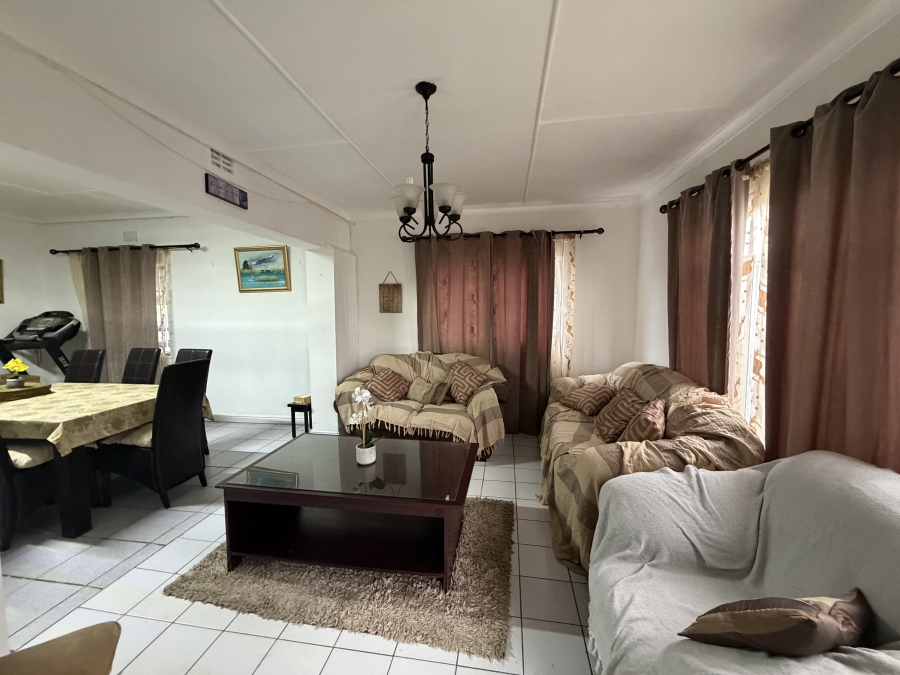 5 Bedroom Property for Sale in Morningside Eastern Cape